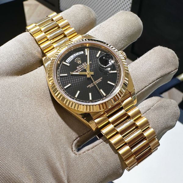 Rolex Day-Date 40 228238